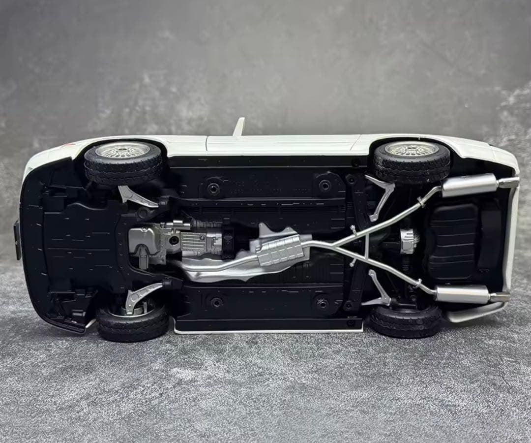 WHELARTダイキャスト 1:18スケール マツダ RX7 FC3S モデル