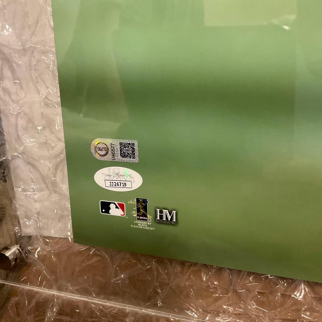 Femando Tatis Jr 直筆サイン　16×20 ホログラム