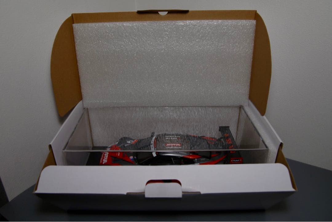 エブロ スーパーGT モチュール オーテック GTR 1/18 ミニカー 赤