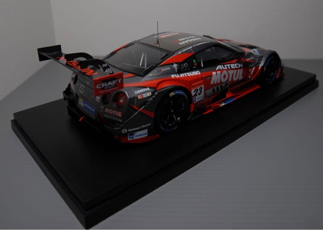 エブロ スーパーGT モチュール オーテック GTR 1/18 ミニカー 赤