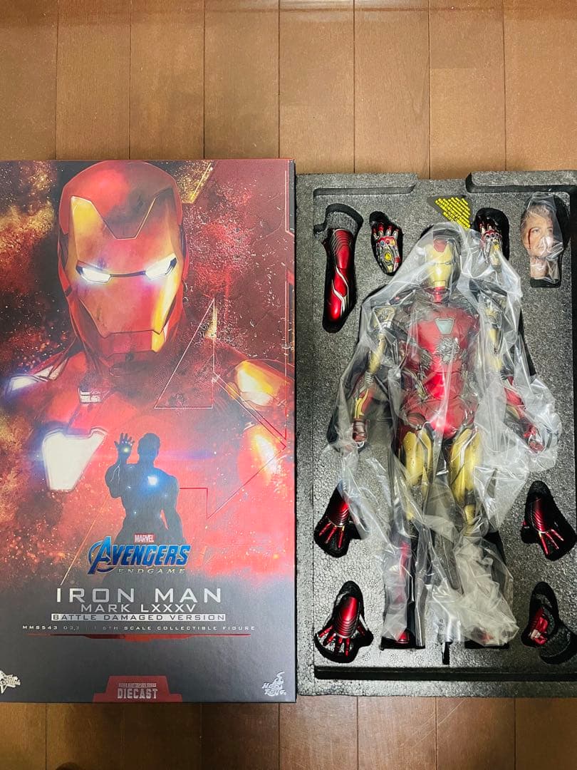 ホットトイズ　アベンジャーズ　アイアンマン・マーク８５　バトルダメージ版