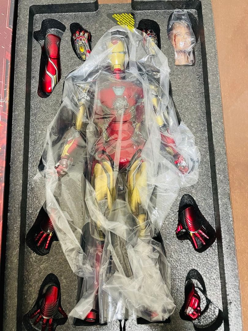 ホットトイズ　アベンジャーズ　アイアンマン・マーク８５　バトルダメージ版