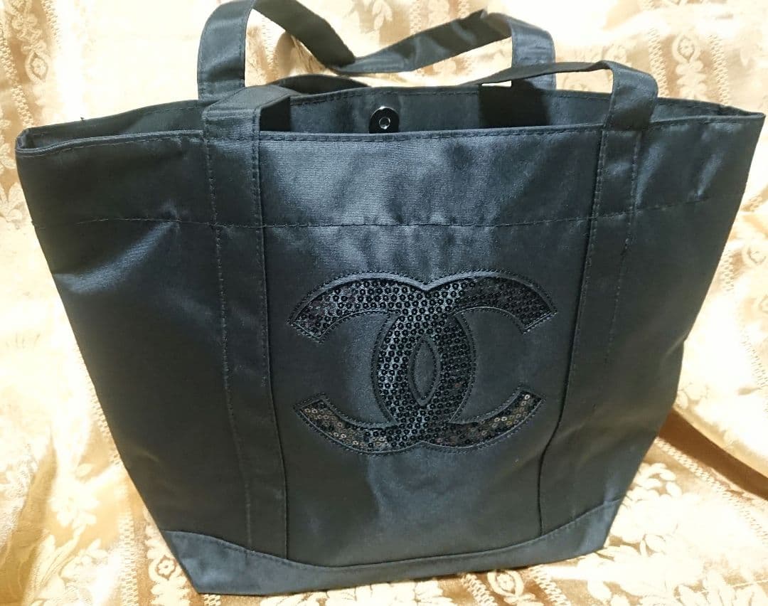 ☆CHANEL ノベルティ 大きめトートバッグ☆