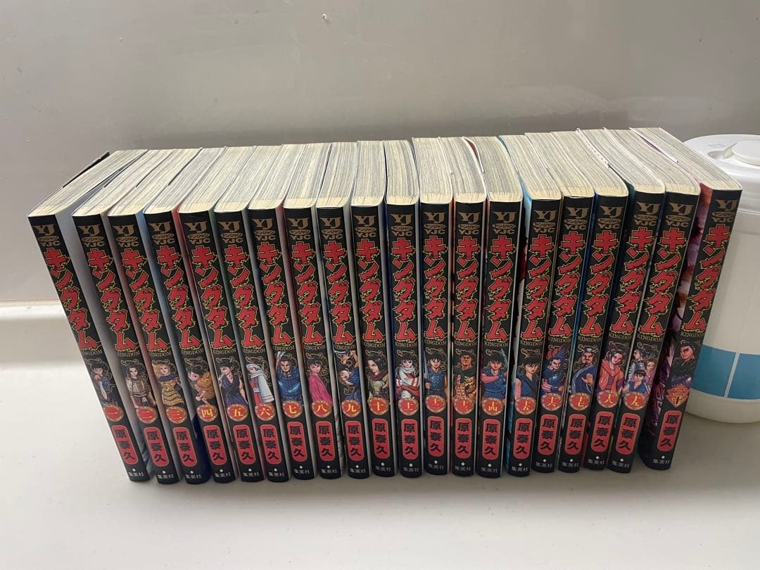 キングダム　単行本#1〜63巻、65巻（64巻のみ歯抜けです）※おまけ付き