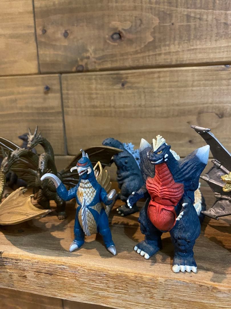 ゴジラフィギュアセット（キングギドラ含む）