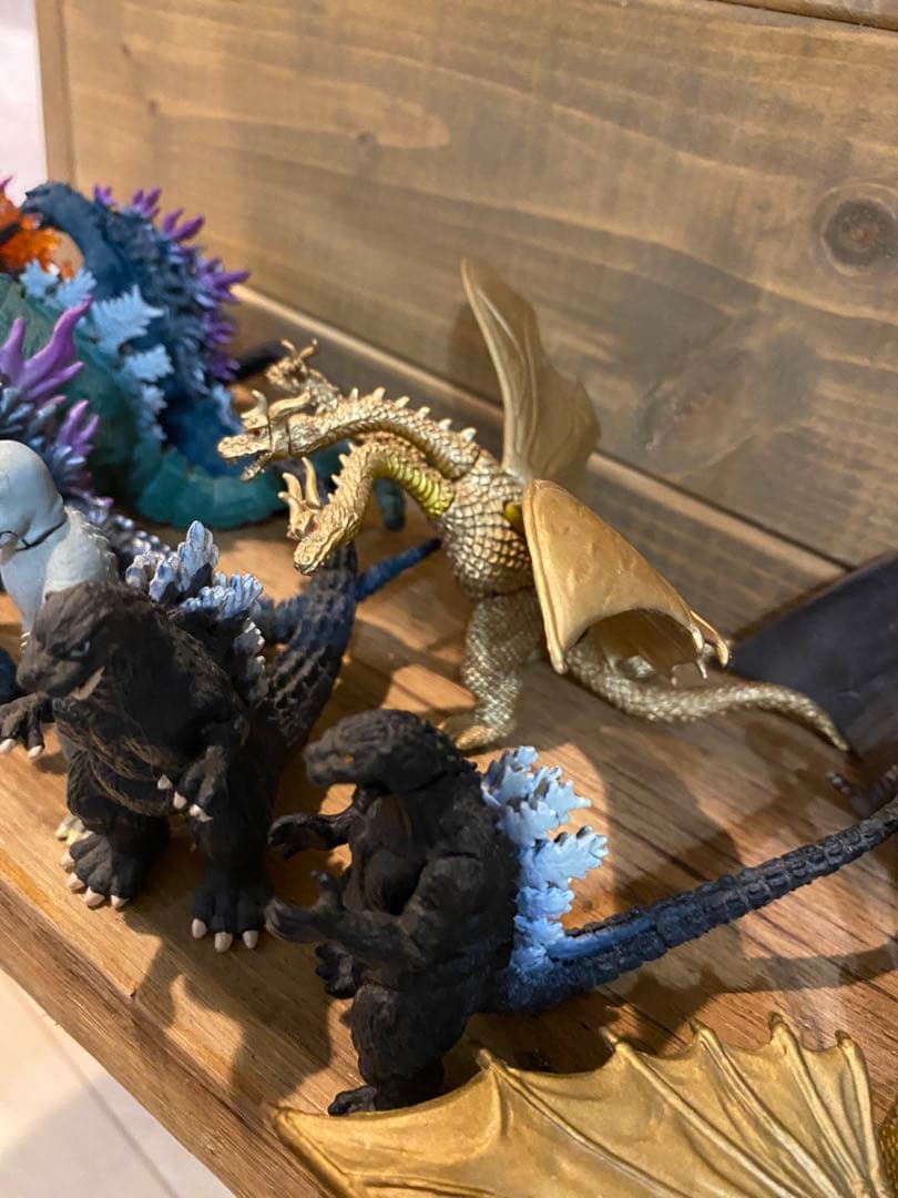ゴジラフィギュアセット（キングギドラ含む）