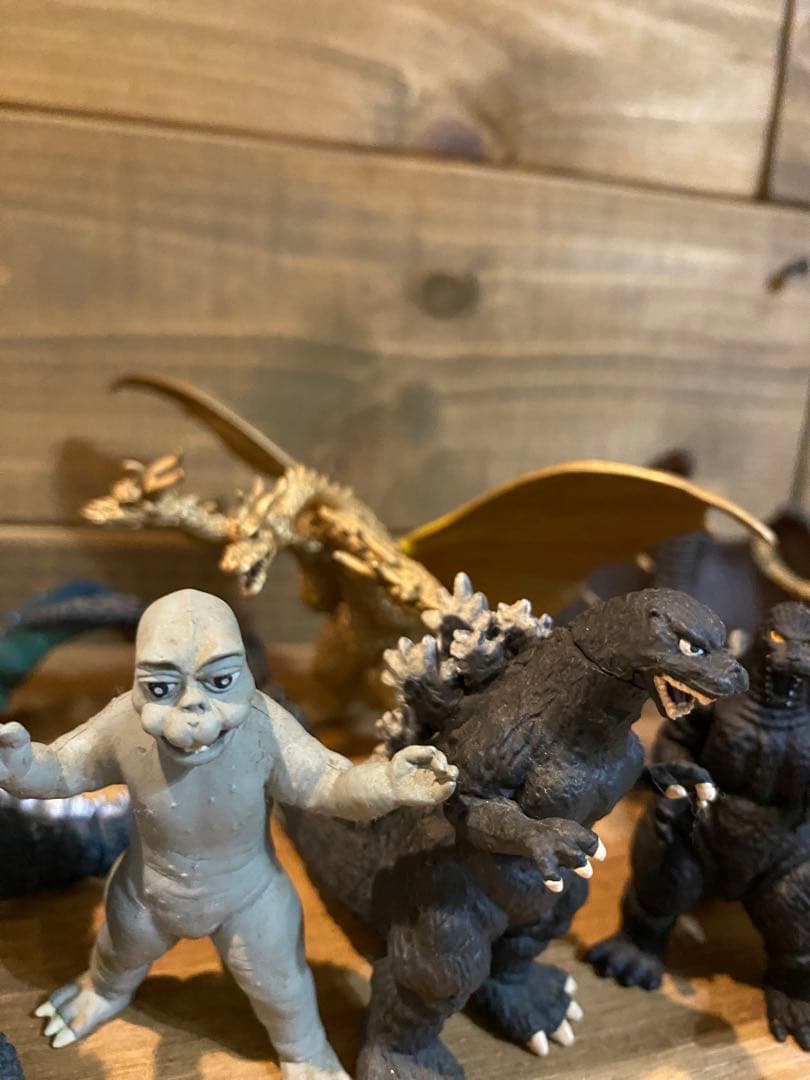 ゴジラフィギュアセット（キングギドラ含む）