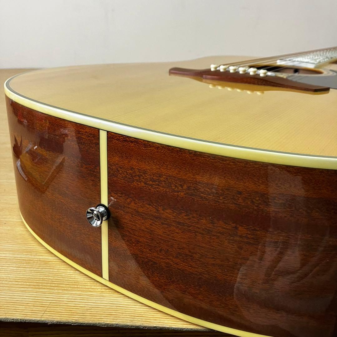 James アコースティックギター J-300D ギターケース付き