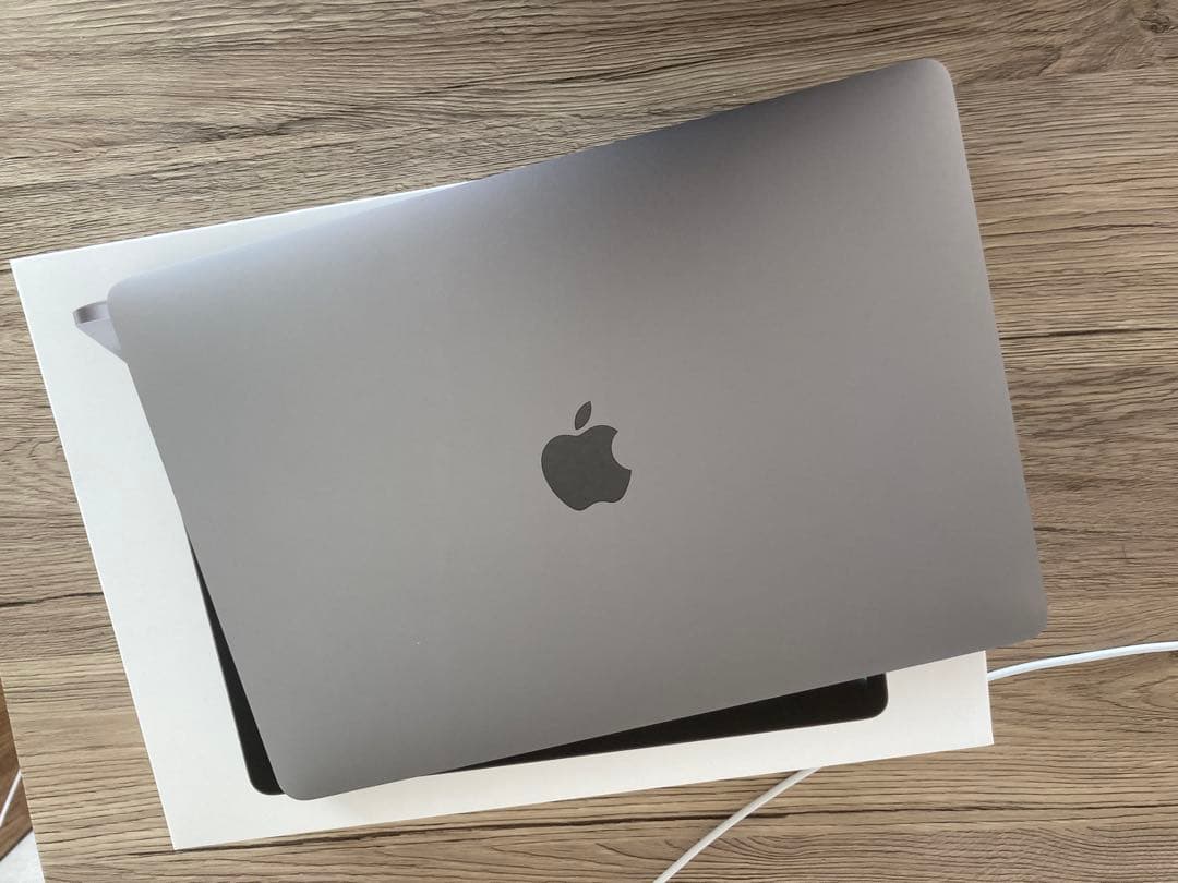 【元箱付き】MacBook Pro スペースグレー