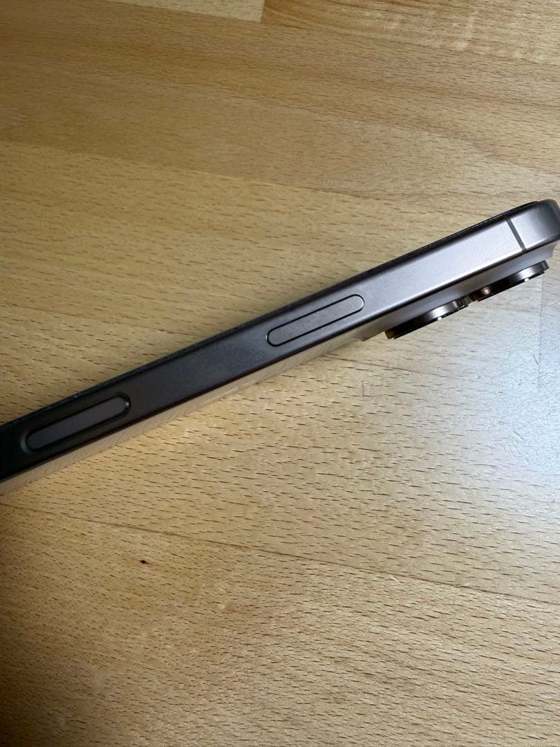 新品同様！iPhone 16 Pro ちいかわケース　保護フィルム付き