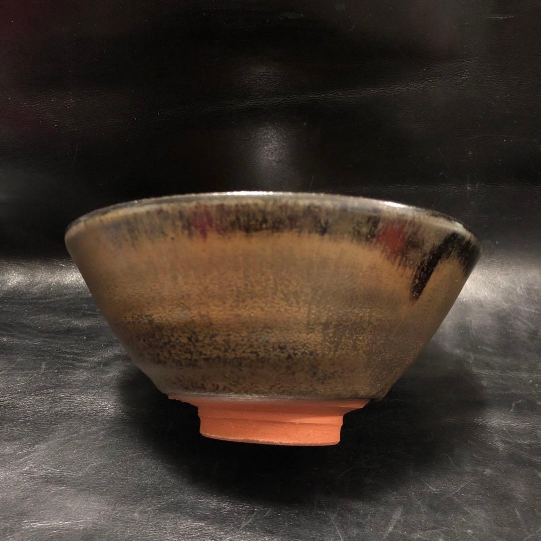 美しい古美術◼️蔵から、凄い美しい黒とカーキ色に茶の3色の抹茶茶碗が出て来ました。