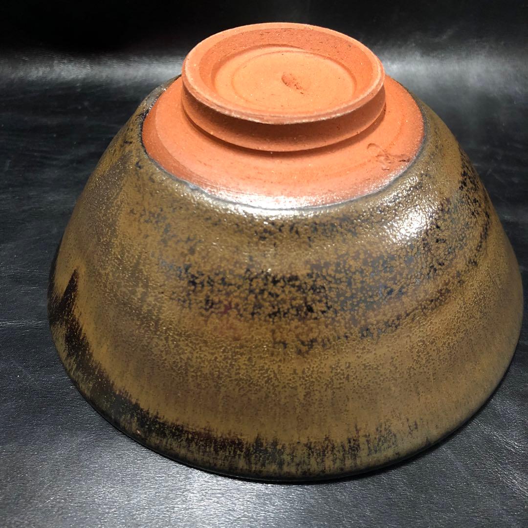 美しい古美術◼️蔵から、凄い美しい黒とカーキ色に茶の3色の抹茶茶碗が出て来ました。