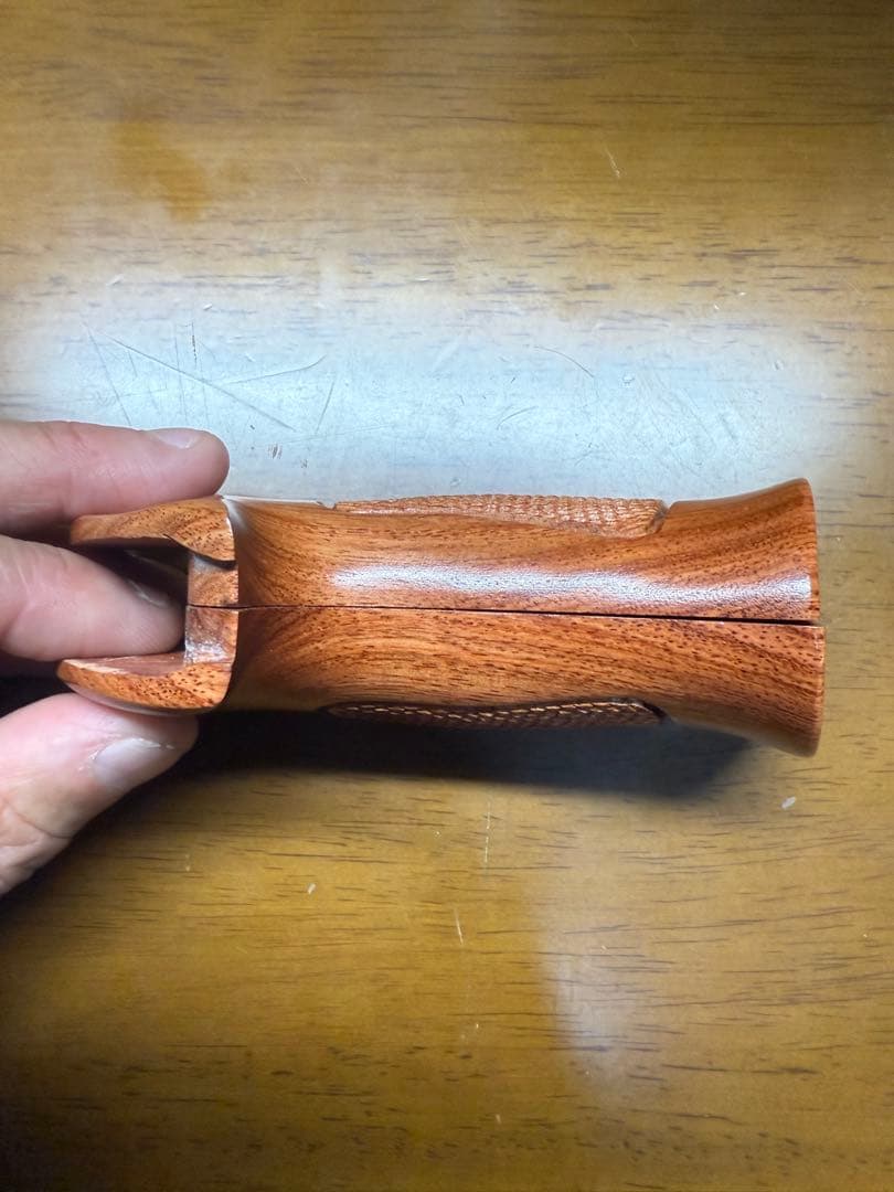 専用。S&W スクエアバット木グリップ