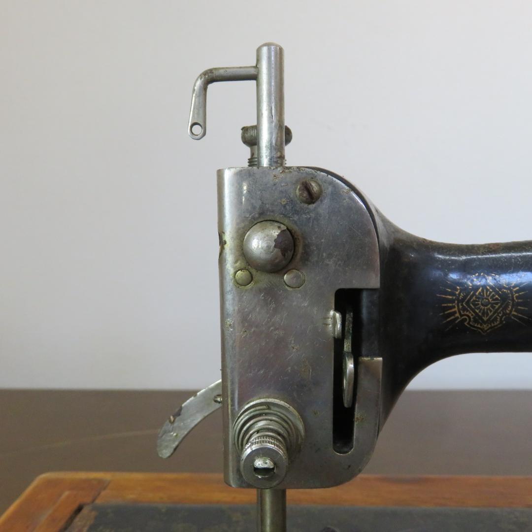 オールリード 初期型 手回しミシン 和製アンティーク 昭和レトロ　オブジェ