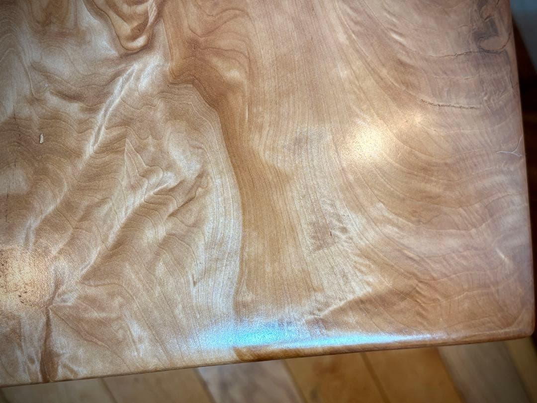 無垢材サイドテーブル　天然木　栃　家具