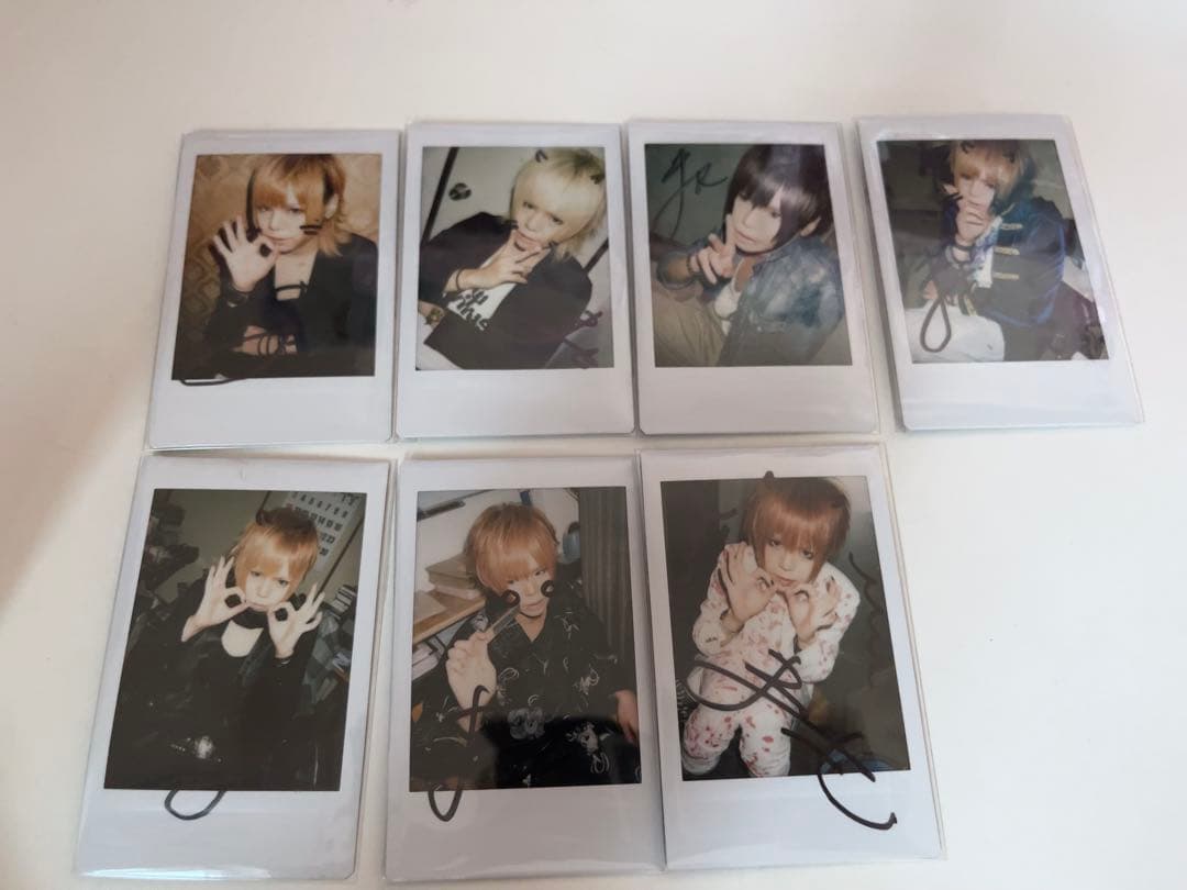 1. R指定 マモさん サイン入り チェキ まとめ売り