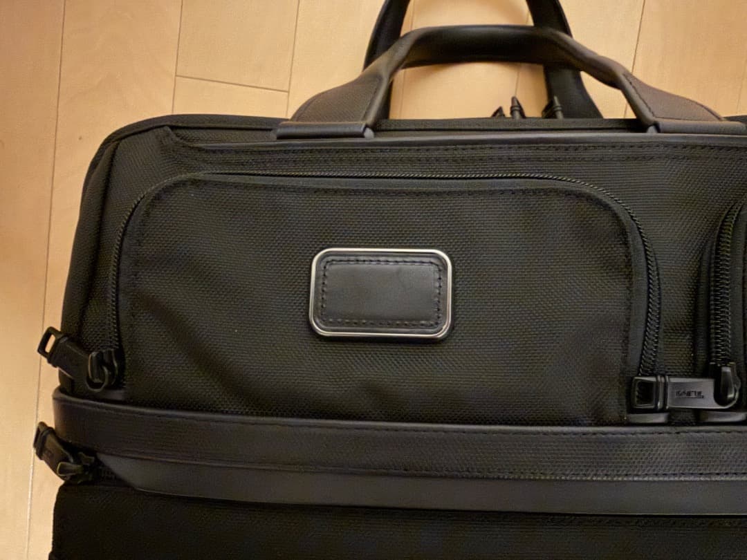 TUMI ALPHA3 エクスパンダブル オーガナイザー ラップトップブリーフ