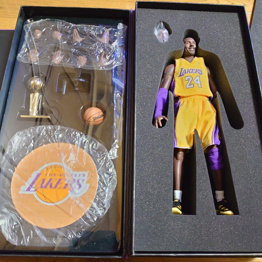 エンターベイ コービー・ブライアント 1/6 フィギュア