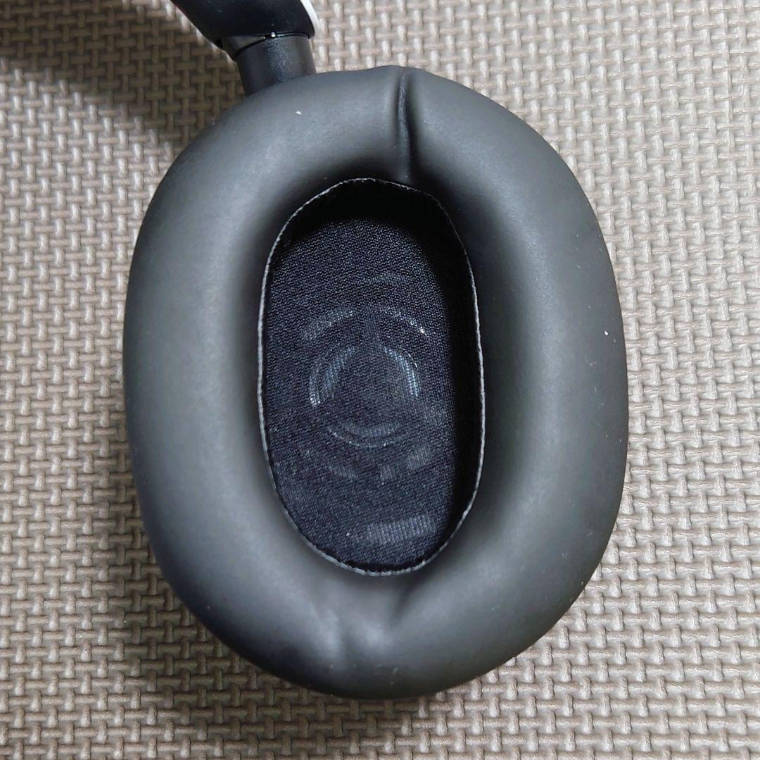 OKAMU (*^▽^*)//　INZONE H9　（ブラック＋ホワイト）