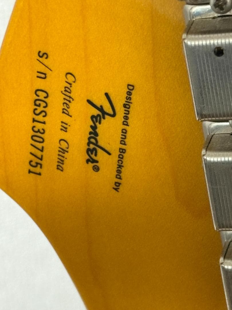 Squier by Fender ストラトタイプ エレキギター　中古