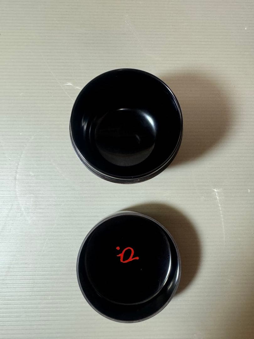 2871 岡本漆専堂謹製　黒漆塗「菊薫」棗　 未使用