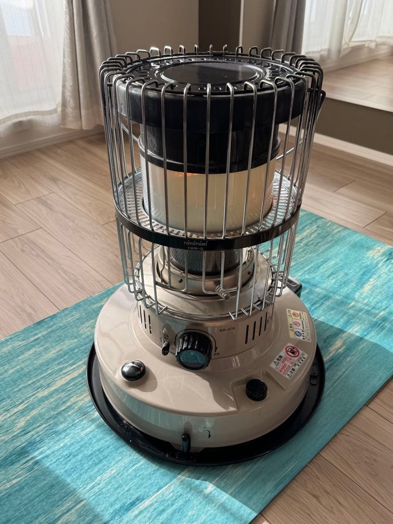 【2015年製】　TOYOTOMI 人気ストーブ　ベージュ