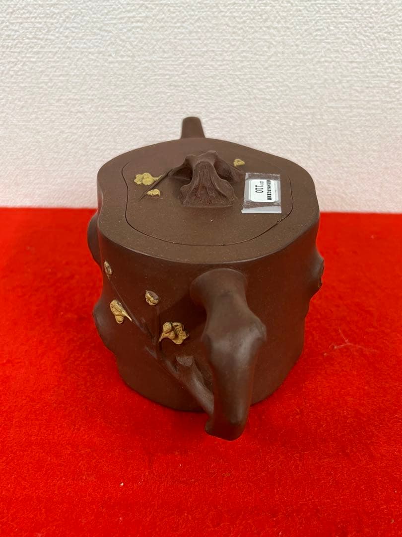 急須　呉亮屏梅椿紫砂茶壺　 【呉亮屏】在銘