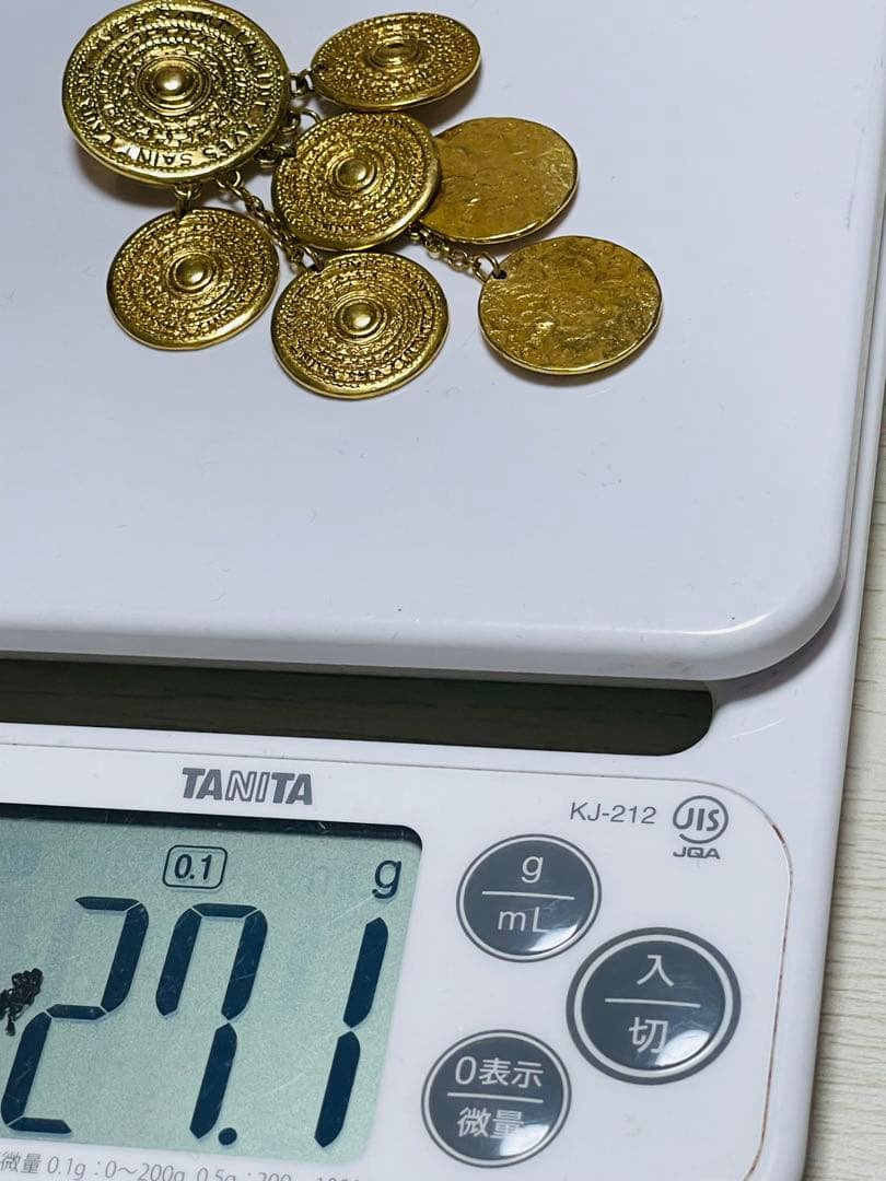 レア！！ イヴ・サンローラン ラウンドロゴ ヴィンテージ ブローチ