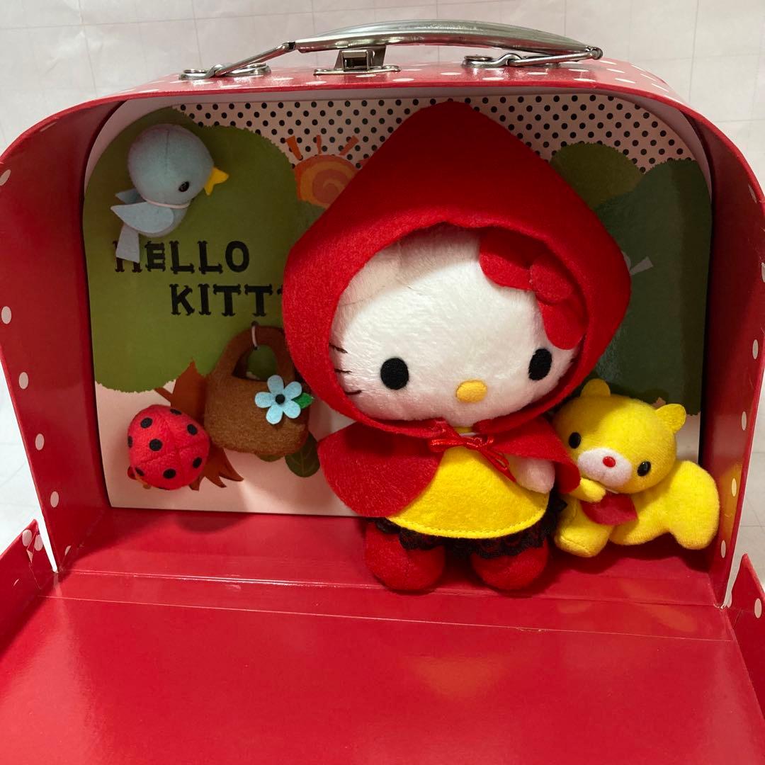 ハローキティ 赤ずきん ぬいぐるみ マスコット ケース付き
