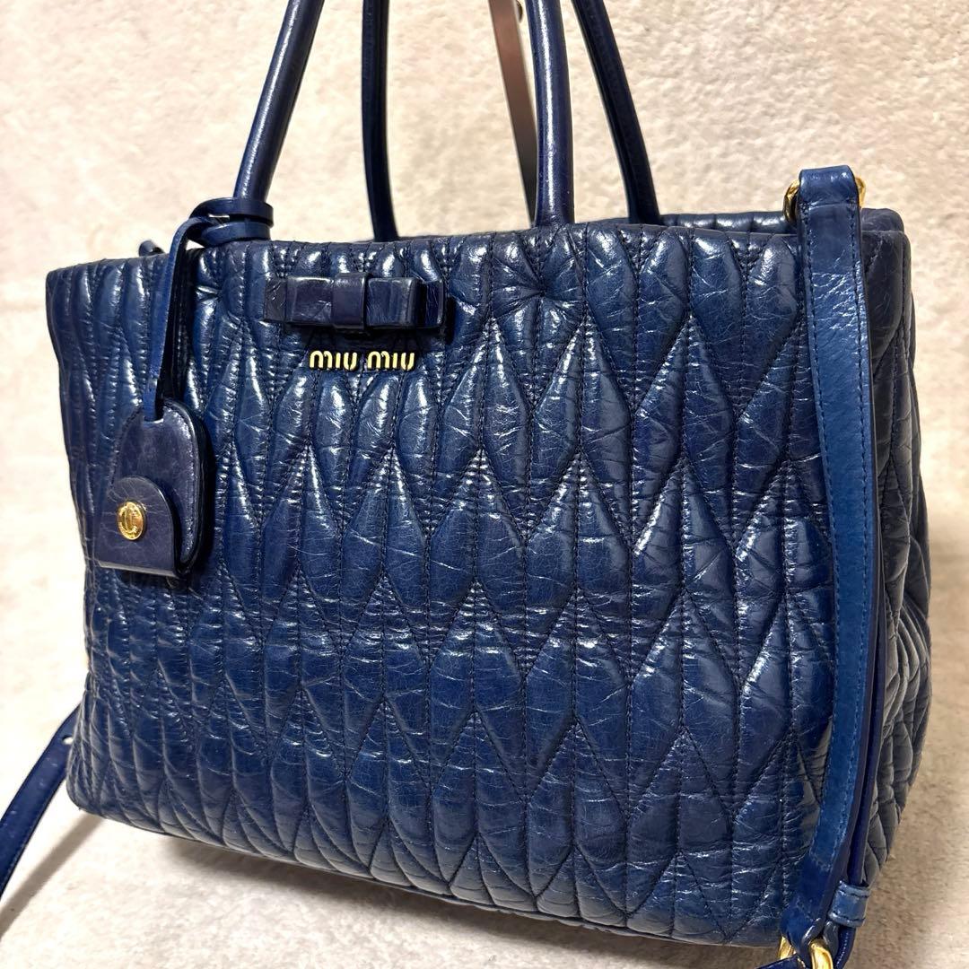 MIU MIU マトラッセ　2way ショルダーバック　レザー　ゴールド金具