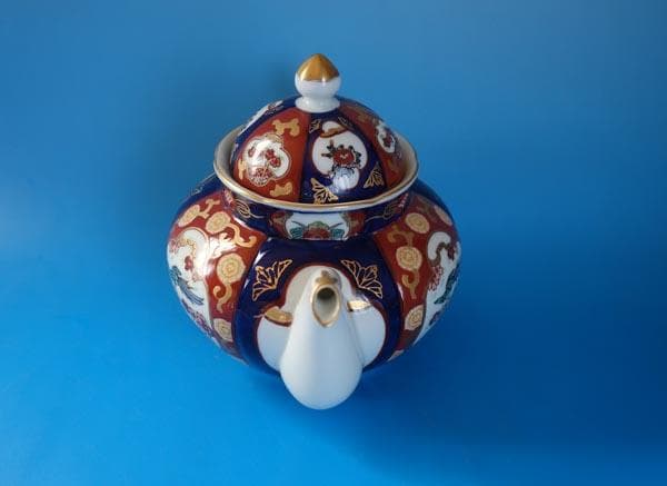 有田焼　古伊万里様式　染錦　 緒方松右衛門 　ティーポット　1L 2404