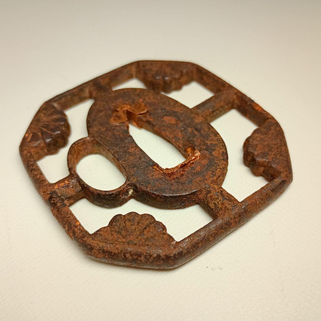 蔵から出てきた十字鍔と柄　【隠れキリシタン　刀装具】