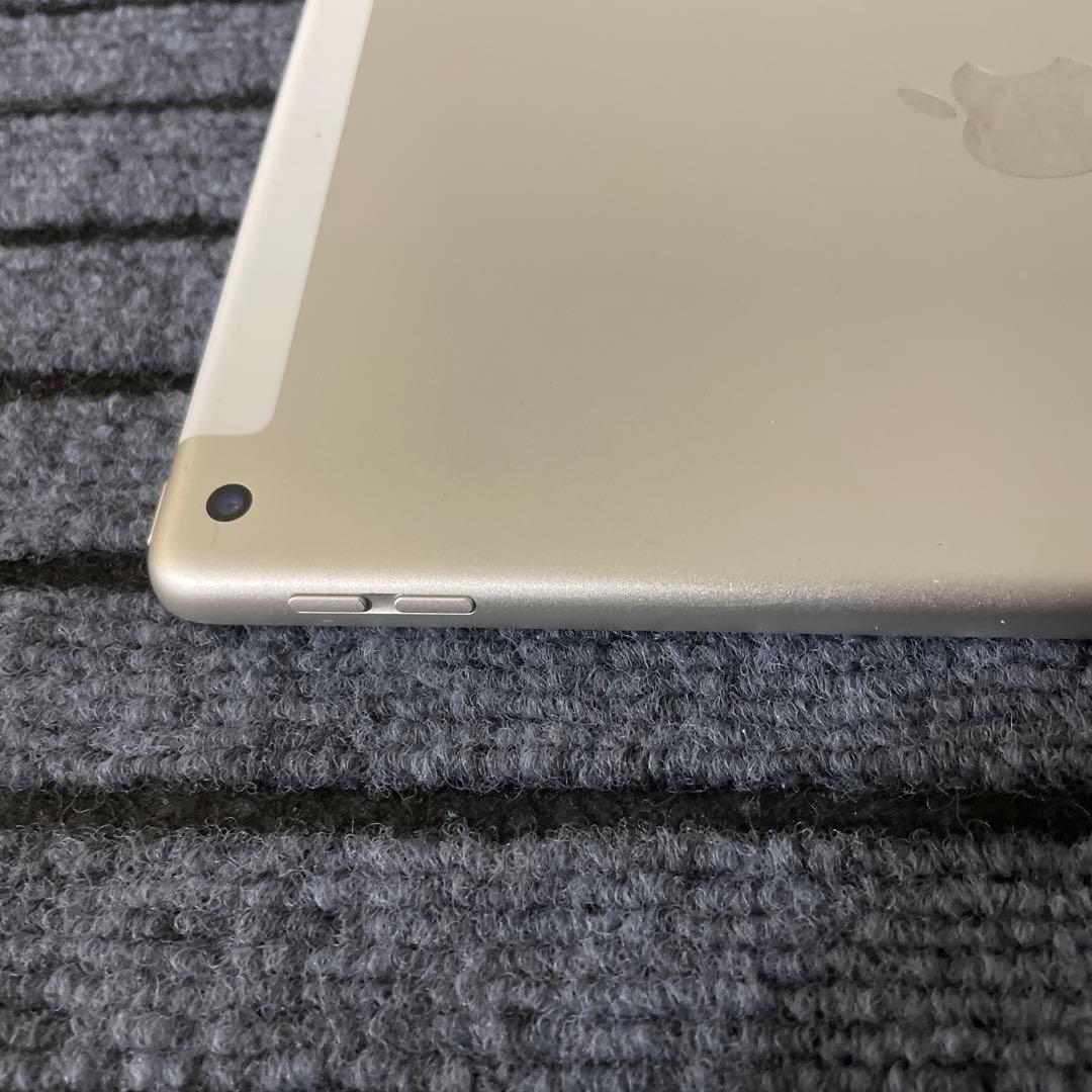 96 iPad 8世代 32GB SIMフリー シルバー