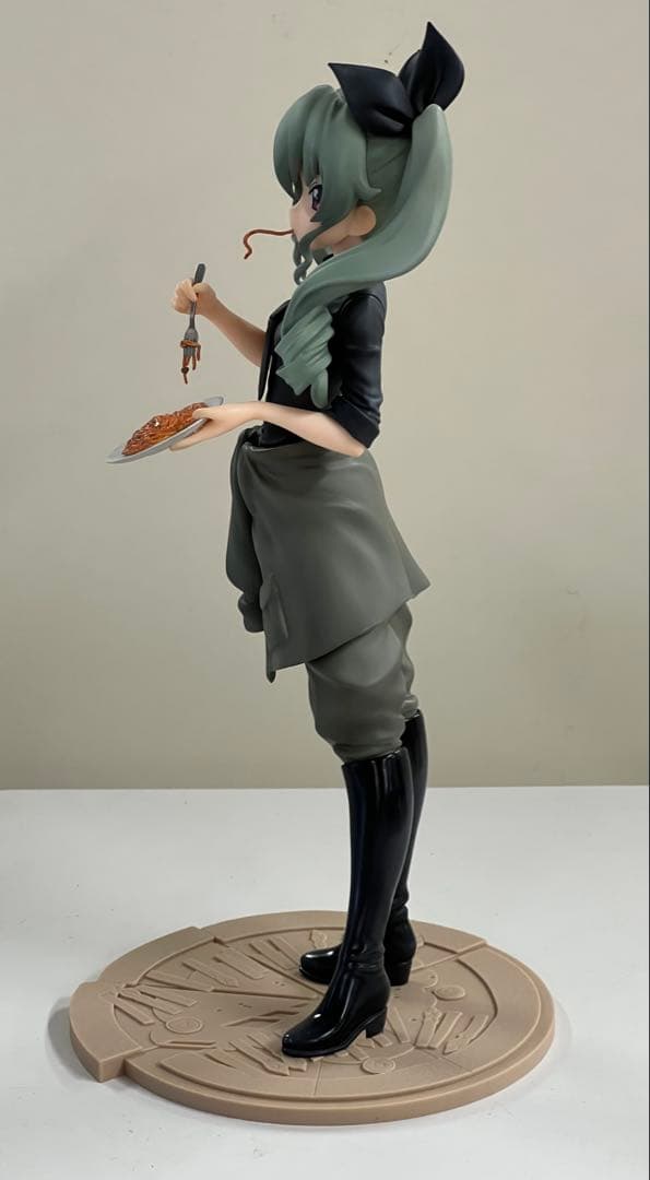 アンチョビ ガールズ&パンツァー劇場版 1/7フィギュア ディ・モールト ベネ