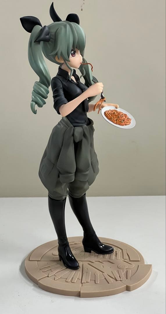 アンチョビ ガールズ&パンツァー劇場版 1/7フィギュア ディ・モールト ベネ