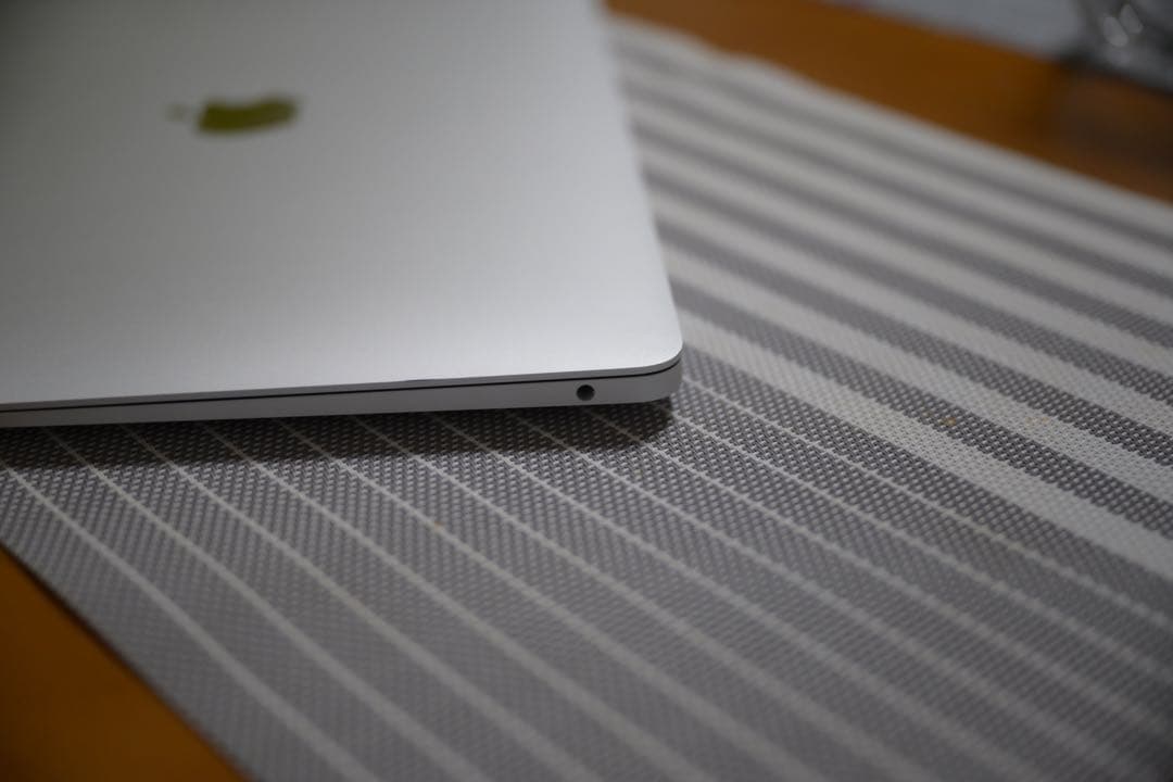 Apple MacBook Air 2020 M1 シルバー USB-Cポート