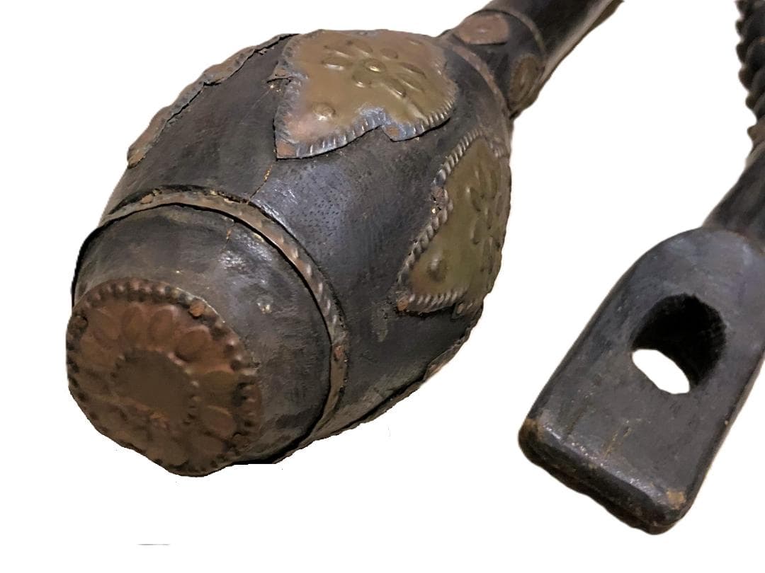 【 木製彫金儀式杖 】　インディオ（南米先住）　マプチェ/ケマムル