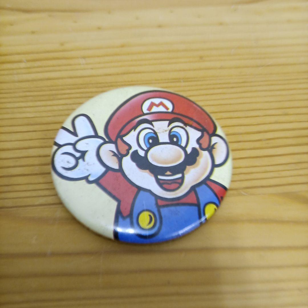 レトロ　マリオ缶バッジ