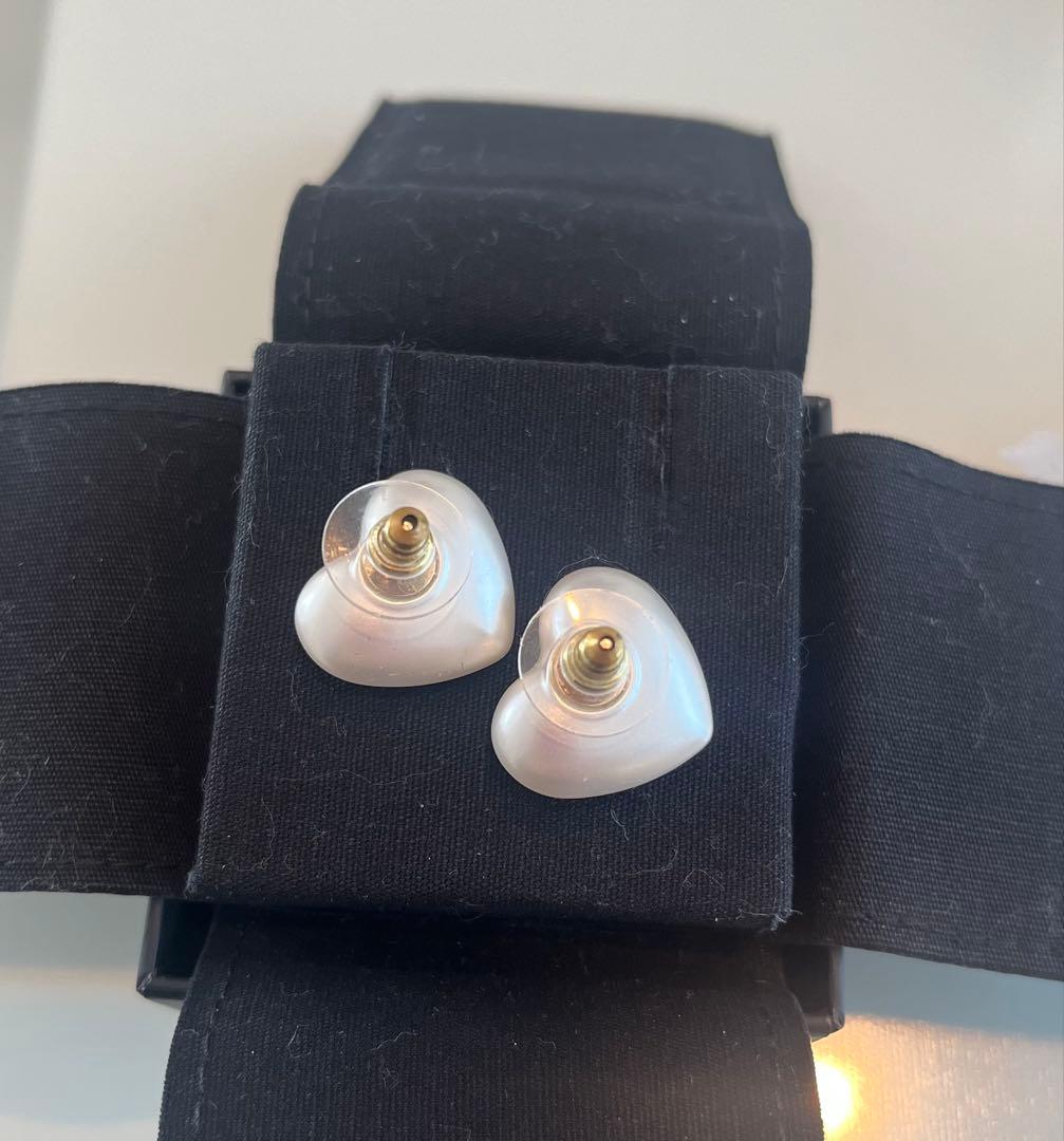 限定完売品CHANEL シャネルハートピアス　ココマーク　ホワイトゴールド美品