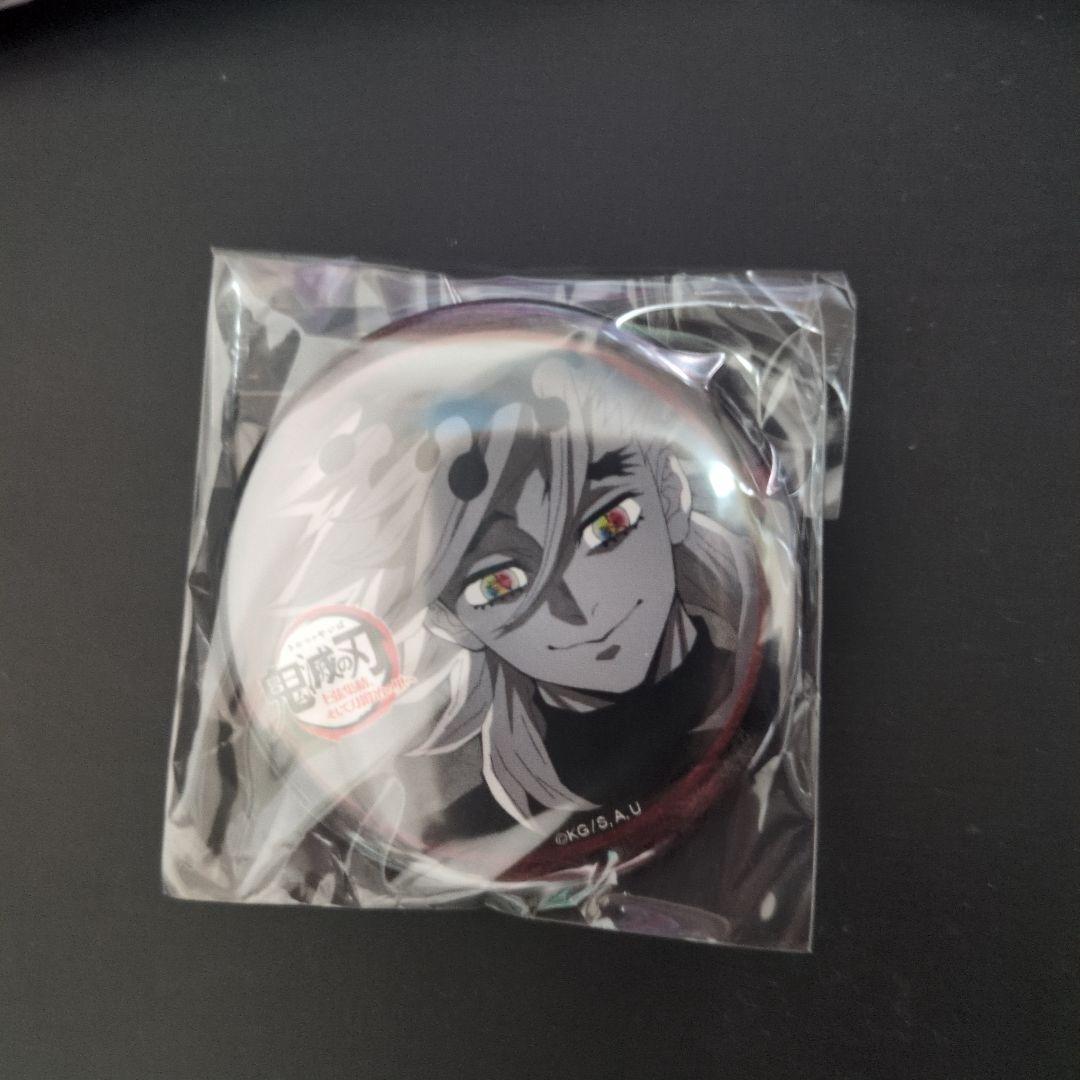 童磨　ufotable 鬼滅の刃 ダイニング 上弦集結 缶バッジ