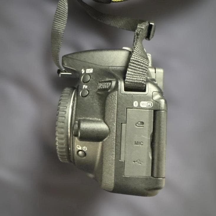 Nikon D5600 ダブルズームキット 動作品 箱付き