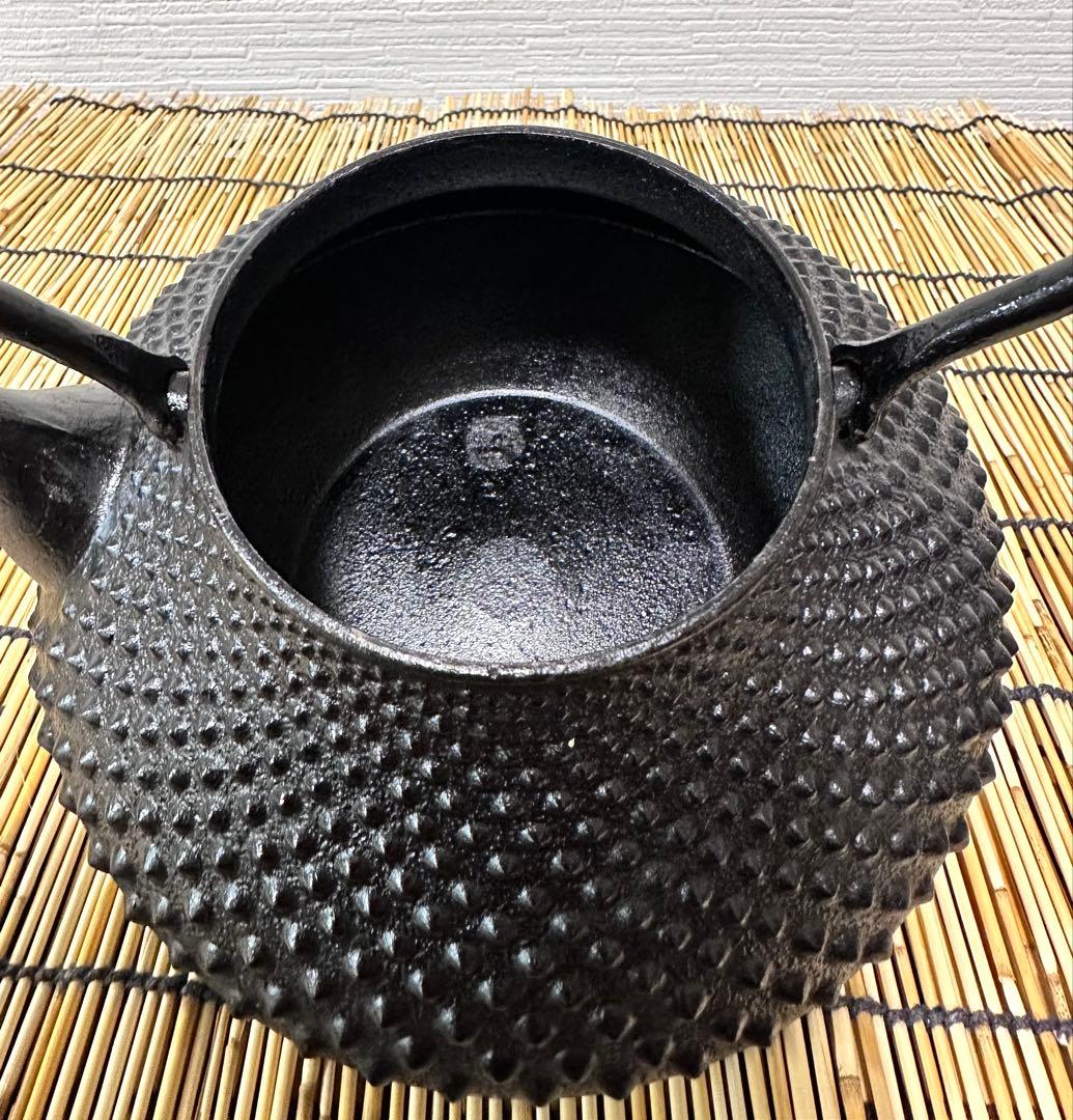 未使用品　南部伝統工芸士 及川寛治作 木瓜鉉 大アラレ　南部鉄瓶　南部鉄器