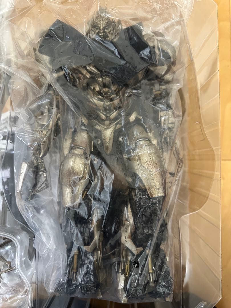 threezero dlx メガトロン　トランスフォーマー