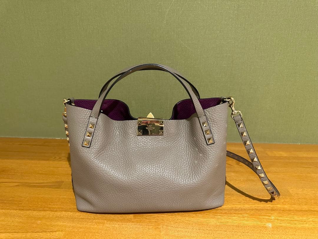 VALENTINO GARAVANI 2WAY バッグ　ロックスタッズ　スモール