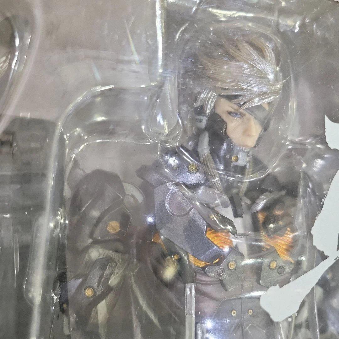 PLAY ARTS改 雷電 L GEAR RISING 新品未開封