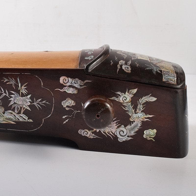 ゆうり 　螺鈿装飾　山水人物文　ダンバウ　撥弦楽器　M　R8440H