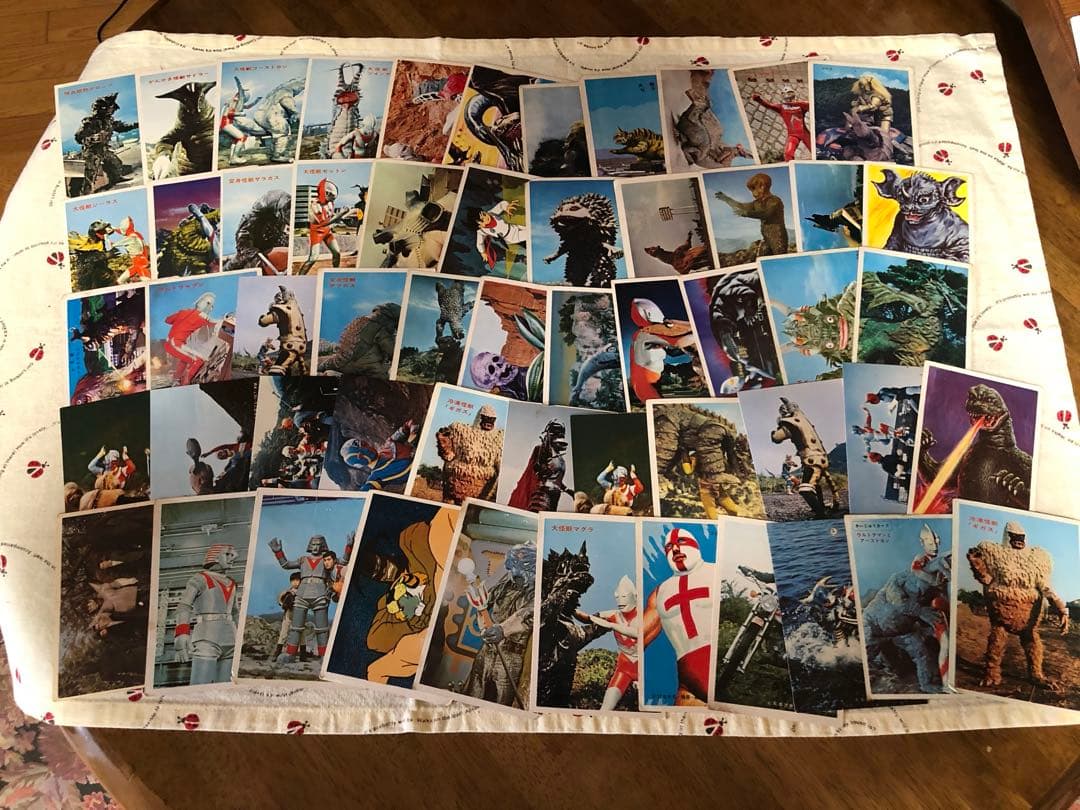 カード（昭和のヒーロー達と悪役達）大量　レア