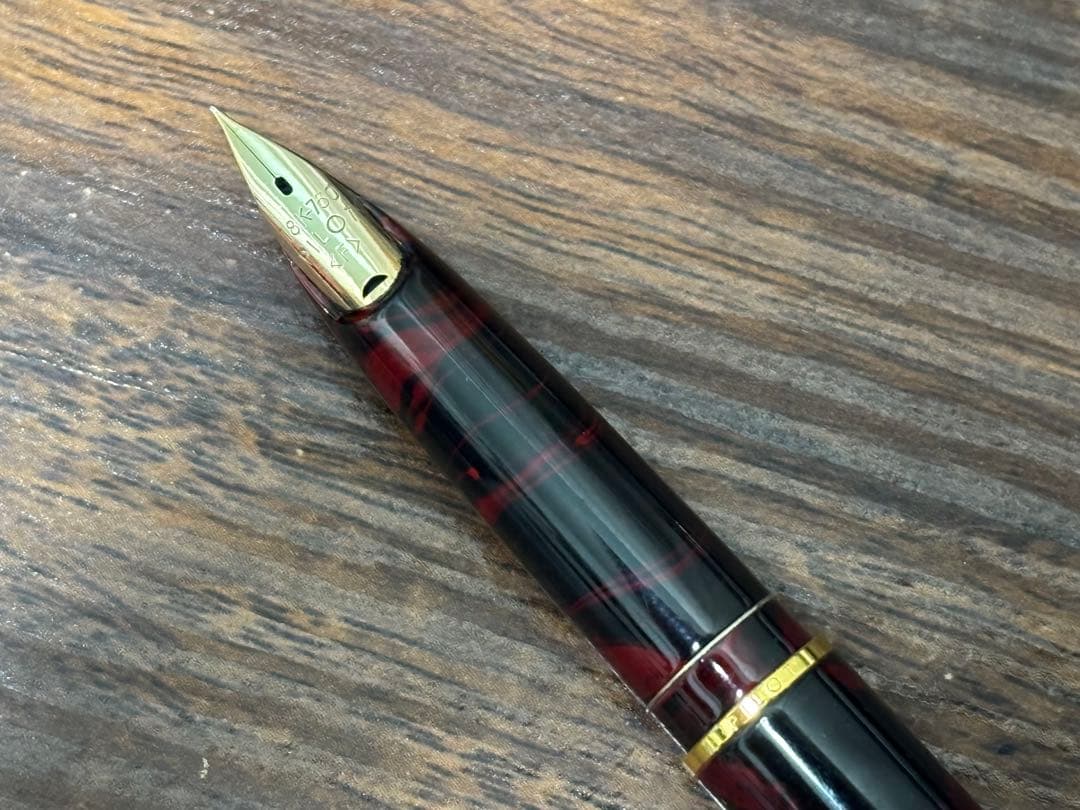 極美品　PILOT レディ　漆塗り　万年筆　18K-750 字幅F 整備済み