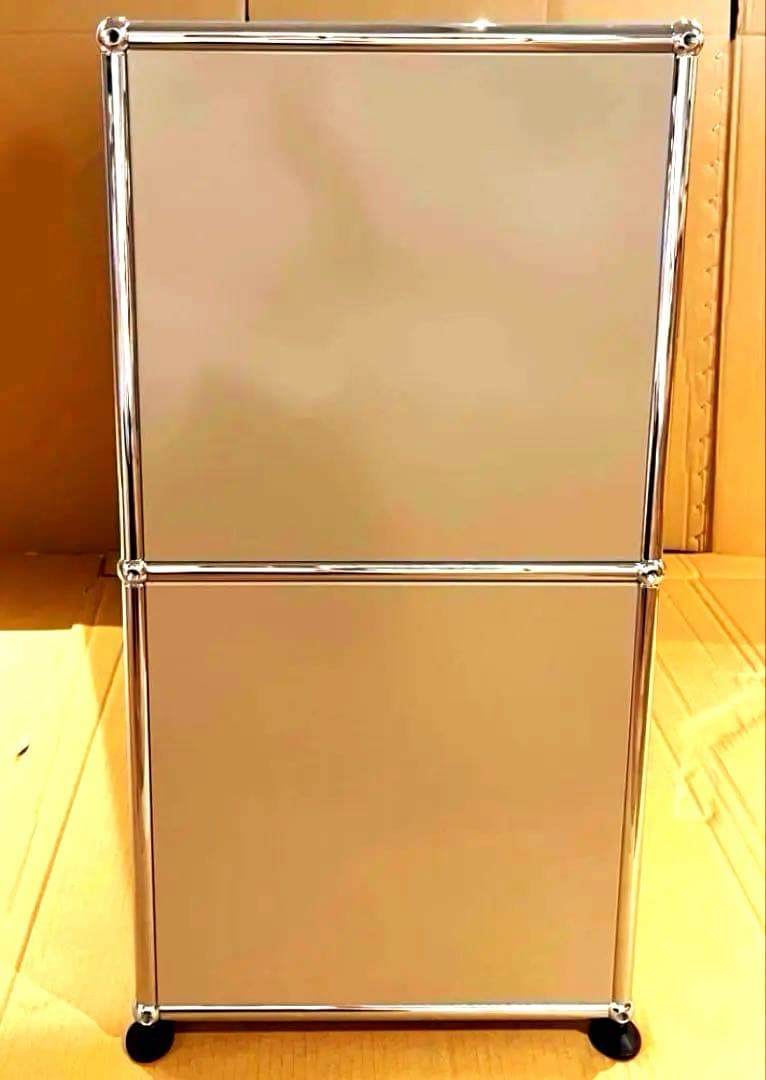 USM ハラー　2段　キャビネット　サイドボード　ベージュ　背面無し