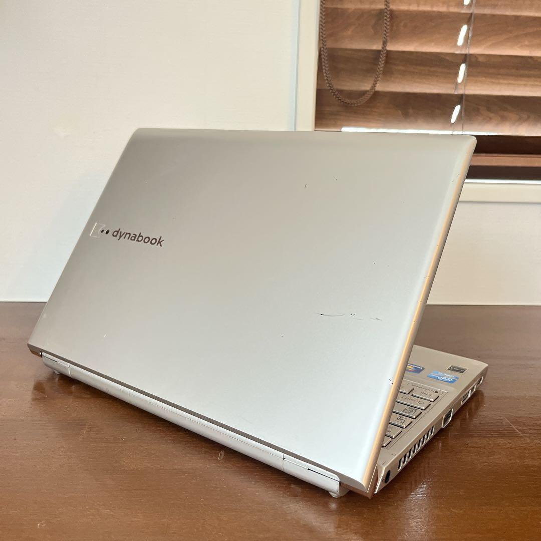 カメラ付PC✨ノートパソコン　windows11✨オフィス付き✨小型軽量✨東芝